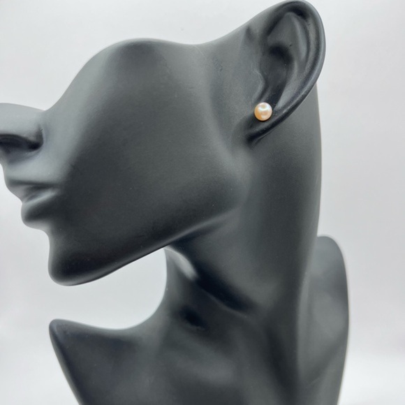 South Sea Pearl Button Earrings - Picture 1 of 4